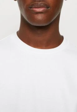 YOURTURN Unisex 2 Pack - Sweatshirt - Black/White -Yourturn Shop 0076b02e99c54dc0990572f64eb50cac