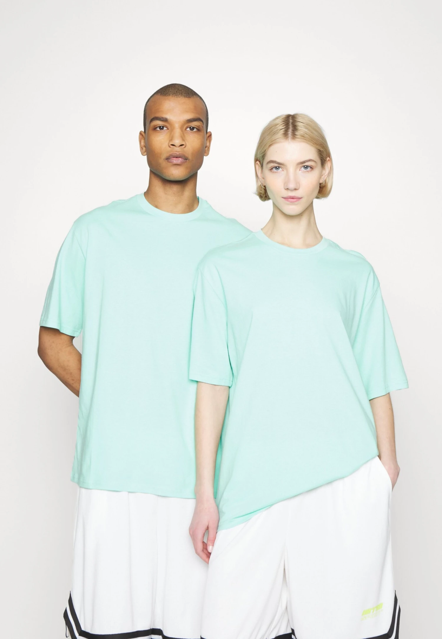 YOURTURN 3Pack Unisex - Basic T-Shirt - White/Mint/Black 5 YOURTURN 3Pack Unisex - Basic T-Shirt - White/Mint/Black - Image 3