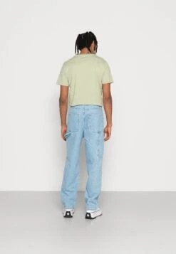 YOURTURN Unisex - Relaxed Fit Jeans - Light Blue Denim -Yourturn Shop 0ad8957c75e945109dc45c18533bca85
