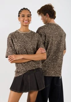 YOURTURN BASIC OVERSIZED T-SHIRT UNISEX 3 PACK - Basic T-shirt - Bright White/ Leopard Aop /true Black 13 YOURTURN BASIC OVERSIZED T-SHIRT UNISEX 3 PACK - Basic T-shirt - Bright White/ Leopard Aop /true Black -Yourturn Shop 10733ff35ac2416ea7aad44c9db75b12