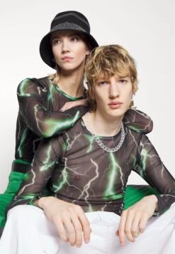 YOURTURN Unisex - Long Sleeved Top -Black 11 YOURTURN Unisex - Long Sleeved Top -Black -Yourturn Shop 11e4b75ba17e4d299ac77c4582f0454d