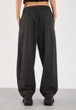 YOURTURN BARREL TROUSER UNISEX - Trousers - Dark Grey Melange 11 YOURTURN BARREL TROUSER UNISEX - Trousers - Dark Grey Melange -Yourturn Shop 1261dfff6b8c4e538a19fe98b75c41ff