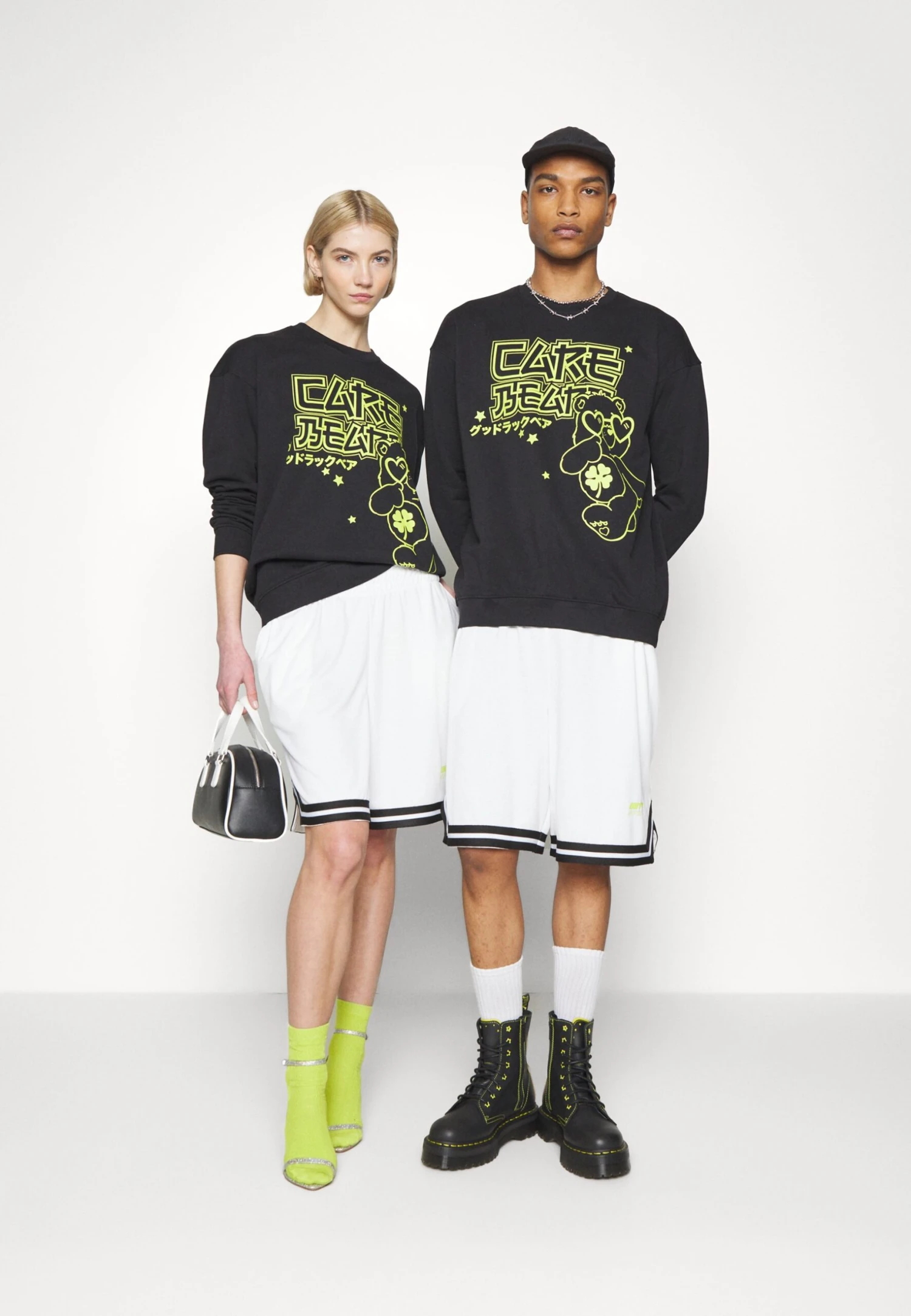 YOURTURN Unisex - Shorts - White 4 YOURTURN Unisex - Shorts - White - Image 2