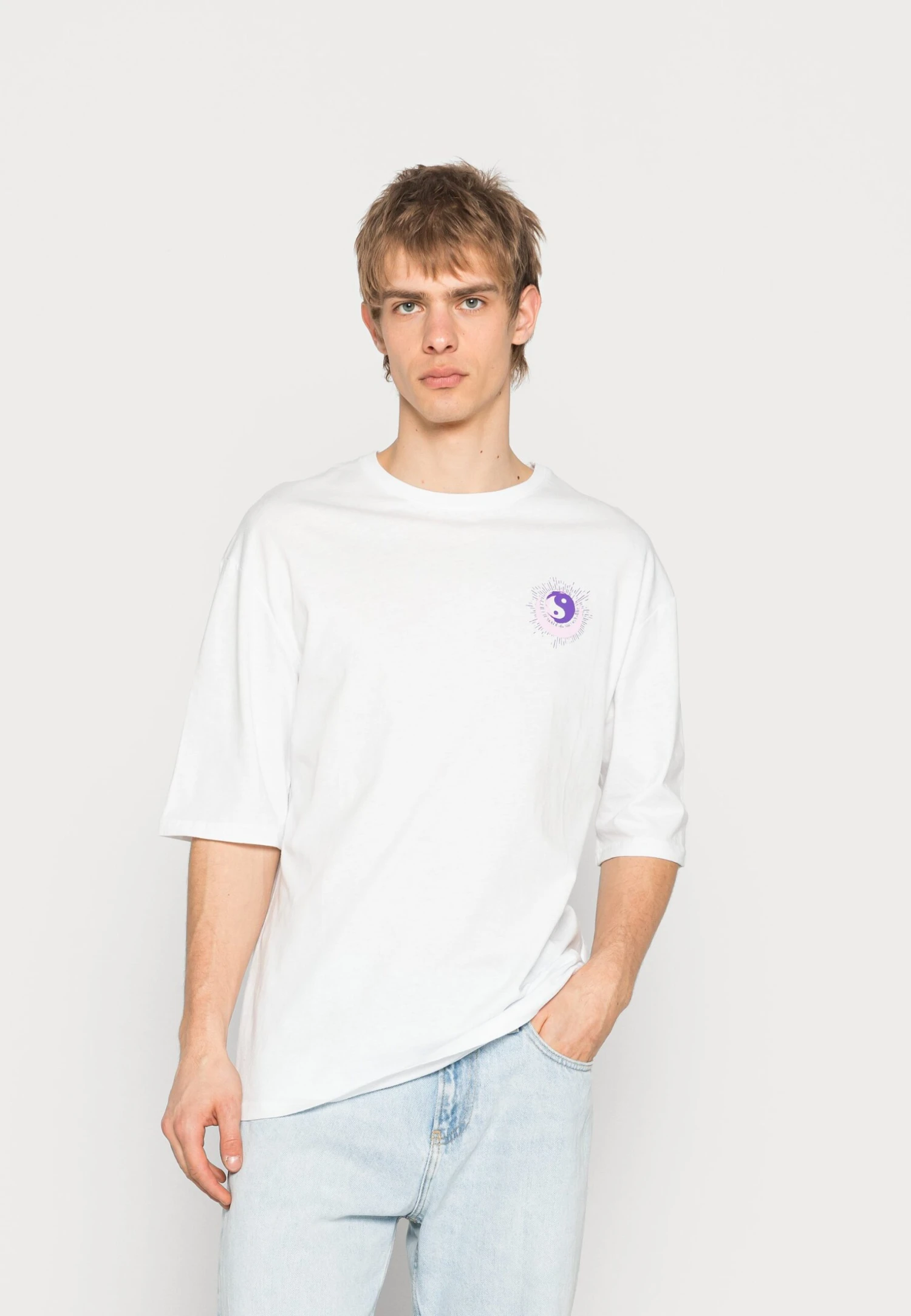 YOURTURN Good In Everything Graphic T-Shirt Unisex - Print T-Shirt - White 5 YOURTURN Good In Everything Graphic T-Shirt Unisex - Print T-Shirt - White - Image 3