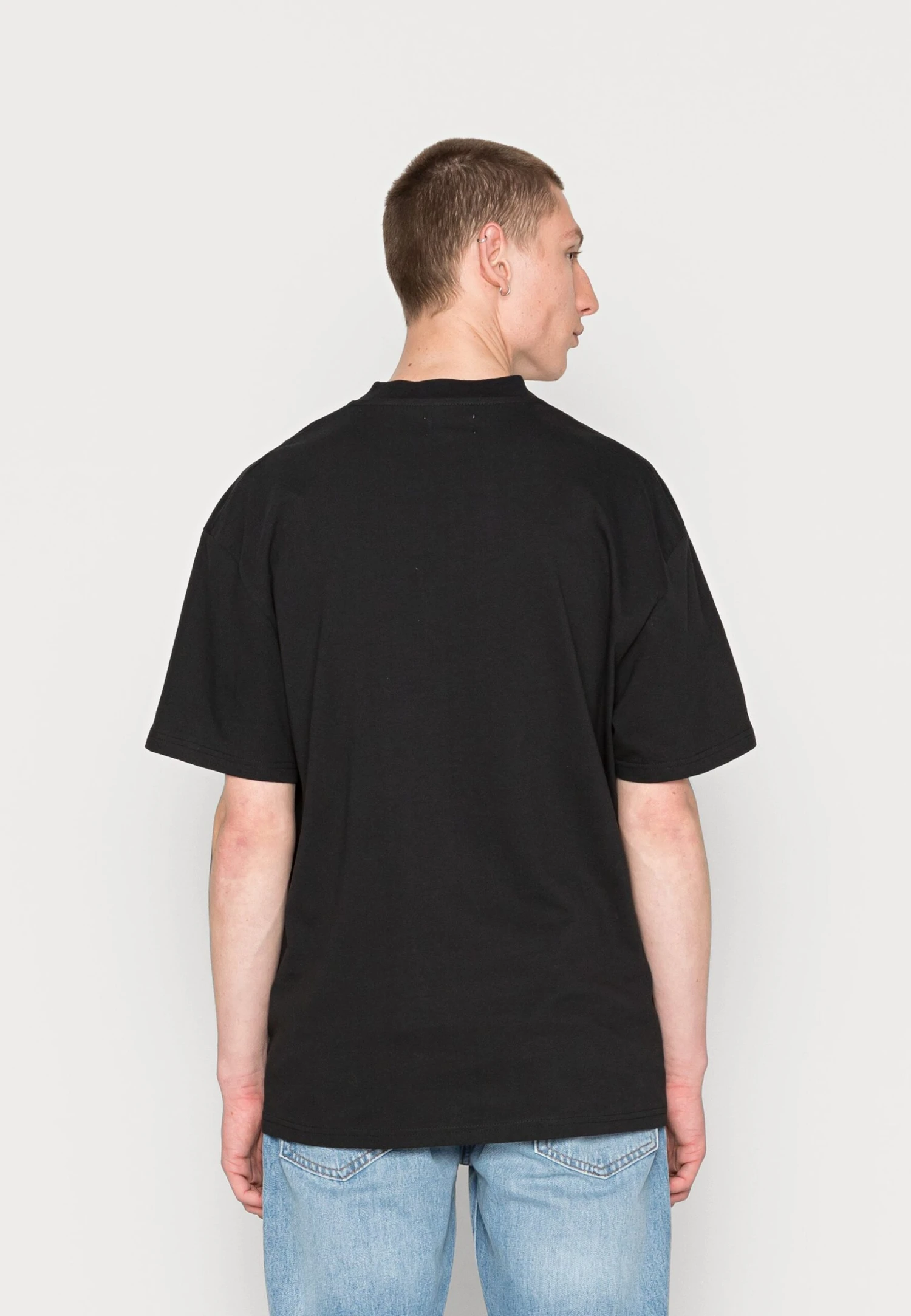 YOURTURN Heavy Weight Tee Unisex - Basic T-Shirt - Black 5 YOURTURN Heavy Weight Tee Unisex - Basic T-Shirt - Black - Image 3