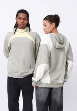 YOURTURN UNISEX - Hoodie - Grey/cream/white 10 YOURTURN UNISEX - Hoodie - Grey/cream/white -Yourturn Shop 19c43e6429ef4840b94b47ff36798db1