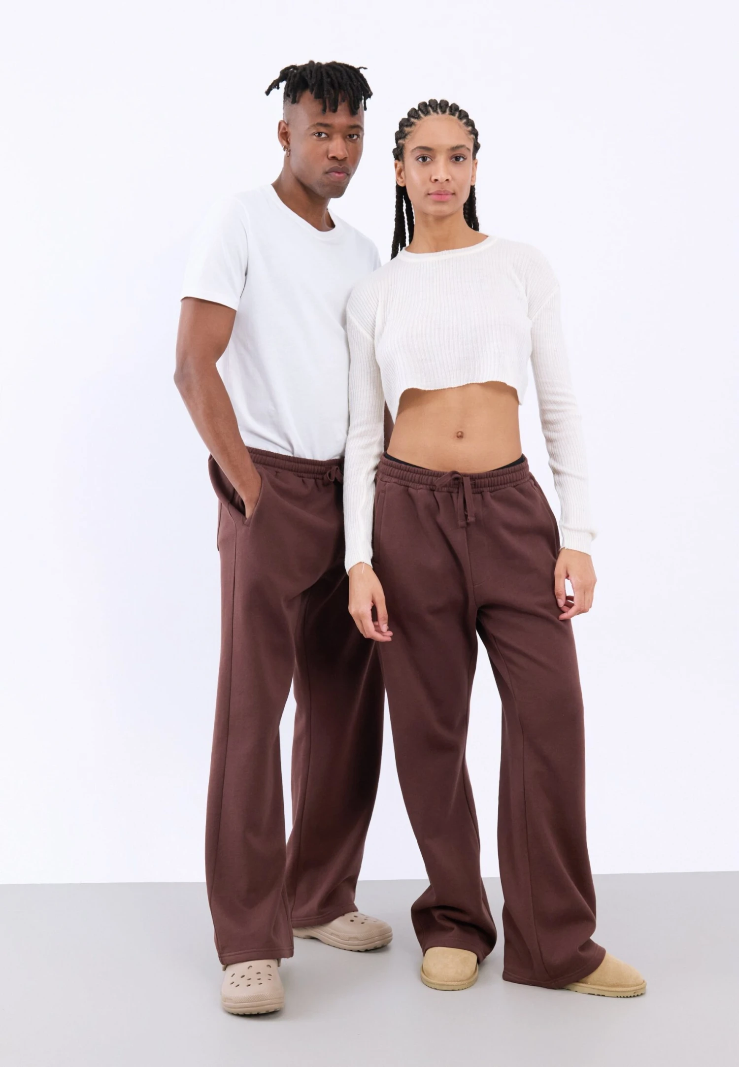 YOURTURN UNISEX - Tracksuit Bottoms - Deep Mahogany 4 YOURTURN UNISEX - Tracksuit Bottoms - Deep Mahogany - Image 2