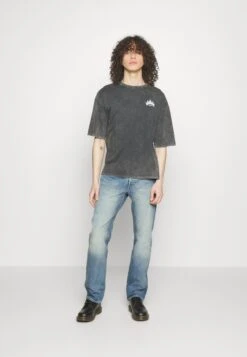 YOURTURN Skull Graphic Tee Unisex - Print T-Shirt - Mottled Black 9 YOURTURN Skull Graphic Tee Unisex - Print T-Shirt - Mottled Black -Yourturn Shop 20eafc131a314fb8b36e57ca655b5073