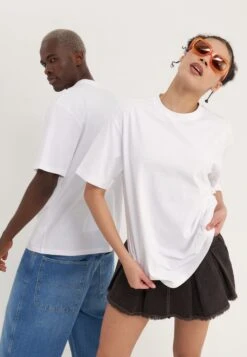 YOURTURN 2 PACK UNISEX BASIC OVERSIZED T-SHIRT - Basic T-shirt - White -Yourturn Shop 2c17d5abf663497bb0829872aa25c3bb