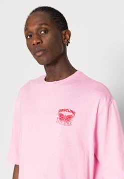 YOURTURN Nostalgia Future Tee Unisex - Print T-Shirt - Pink 11 YOURTURN Nostalgia Future Tee Unisex - Print T-Shirt - Pink -Yourturn Shop 2c7e9a8267c24ab68707f78a01b1d56e