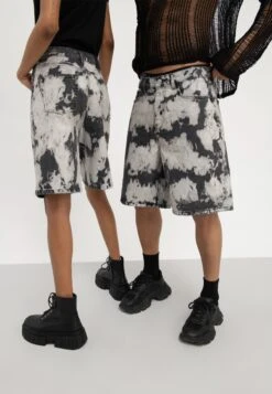 YOURTURN Unisex - Denim Shorts - Black Denim -Yourturn Shop 2cd9be114197419383c232b9b8d8d95f