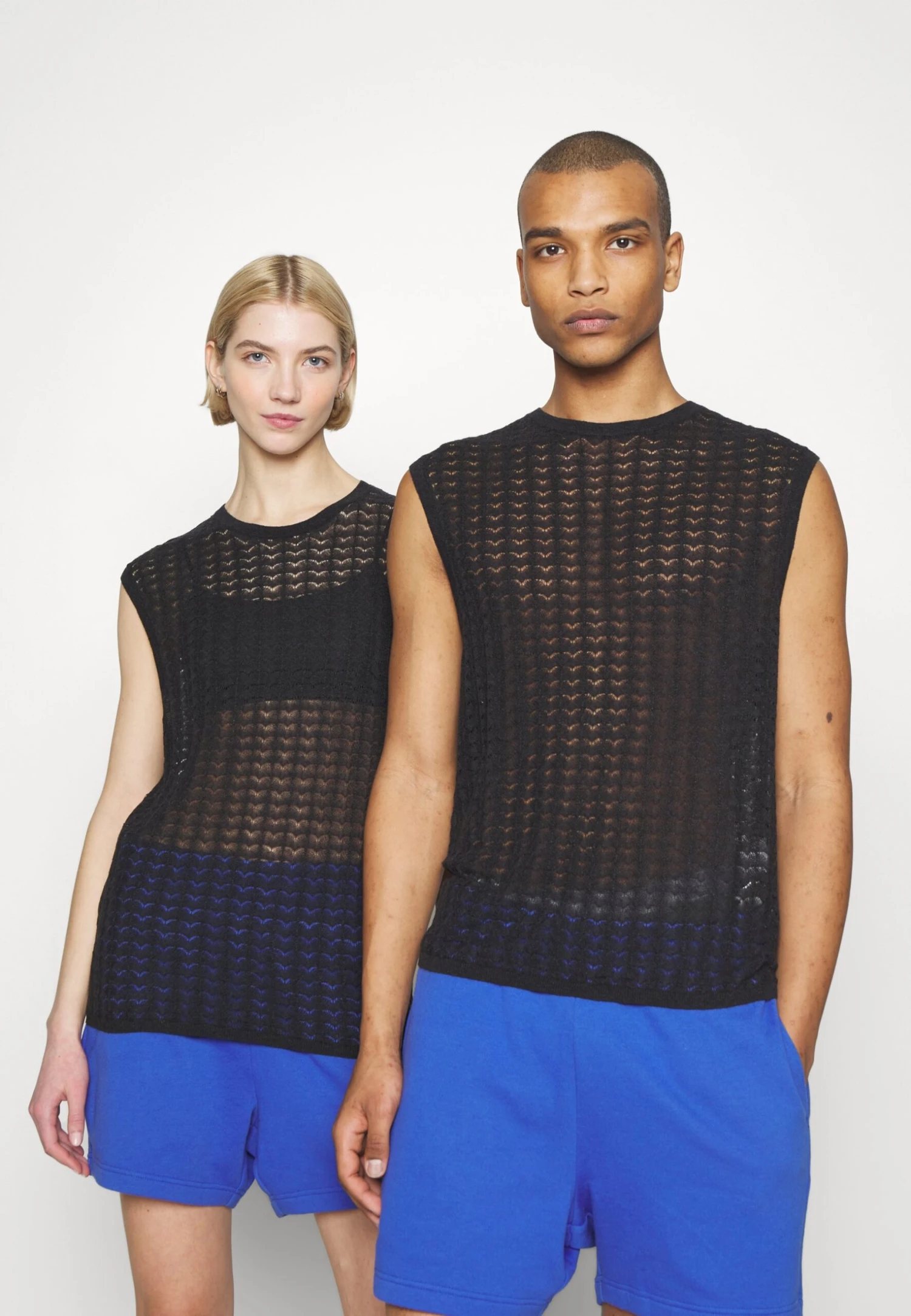 YOURTURN Sheer- Jumper - Black 3 YOURTURN Sheer- Jumper - Black