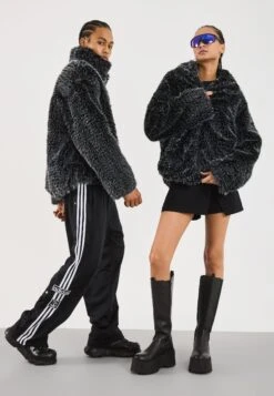 YOURTURN UNISEX - Light Jacket - Grey 13 YOURTURN UNISEX - Light Jacket - Grey -Yourturn Shop 32e55a26aa1a4200b1adc336cc0a0ed4