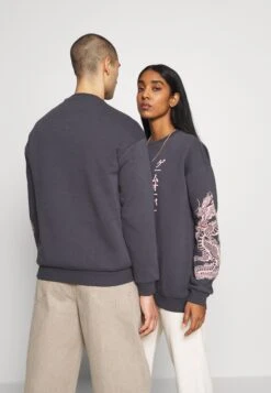 YOURTURN Sweatshirt - Dark Gray 10 YOURTURN Sweatshirt - Dark Gray -Yourturn Shop 34f267f0283847c6a2c7755714efbbd6