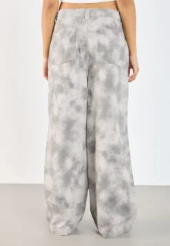 YOURTURN UNISEX - Trousers - Off White 11 YOURTURN UNISEX - Trousers - Off White -Yourturn Shop 358cf3a21c3e4582aafe165008712741