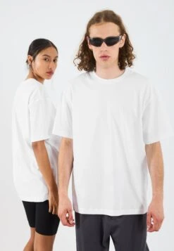 YOURTURN UNISEX 5 PACK BASIC LOOSE T-SHIRT - Basic T-shirt - White -Yourturn Shop 35fb6f869fda43e796c37de218a63ae9