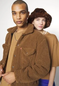 YOURTURN 3Pack Unisex - Basic T-Shirt - Light Green/Lilac/Light Brown 15 YOURTURN 3Pack Unisex - Basic T-Shirt - Light Green/Lilac/Light Brown -Yourturn Shop 376c0de2411d41378982c38f7242bbaf