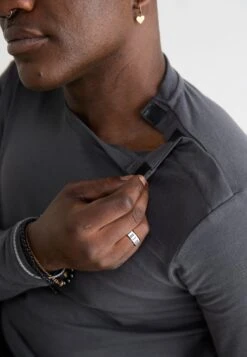 YOURTURN 2 PACK - Long Sleeved Top - True Black/forged Iron -Yourturn Shop 3d622dd8652e4aa1819bb4487294732b