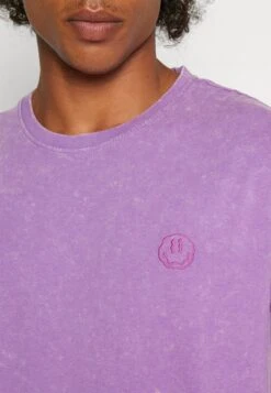 YOURTURN Yt-0722-1002Smiley Wash Tee / 404 - Purple - Basic T-Shirt - 404 - Purple 13 YOURTURN Yt-0722-1002Smiley Wash Tee / 404 - Purple - Basic T-Shirt - 404 - Purple -Yourturn Shop 412b58ddb51c481092c2e7bee38fb5e3