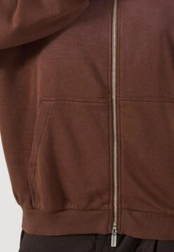 YOURTURN UNISEX - Zip-up Sweatshirt - 19-1118 Tcx Chestnut -Yourturn Shop 42b10e148de94a11947f2960f47b4af2