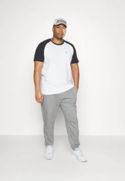 YOURTURN Tracksuit Bottoms - Grey 9 YOURTURN Tracksuit Bottoms - Grey -Yourturn Shop 447ff9ec2645414d8d7c449d070bd63a