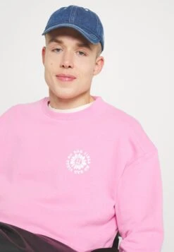 YOURTURN Unisex - Sweatshirt - Pink -Yourturn Shop 454e12dab2204e48a917963a4b3c9725