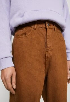 YOURTURN Unisex - Relaxed Fit Jeans -Yourturn Shop 4a0c1c6c7d0c4c14988d7d840e4ff84f