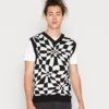 YOURTURN Distorted Check Vest Unisex - Jumper - Black/White 2 YOURTURN Distorted Check Vest Unisex - Jumper - Black/White -Yourturn Shop 4d3629648aaa4181ae015c59722586b8