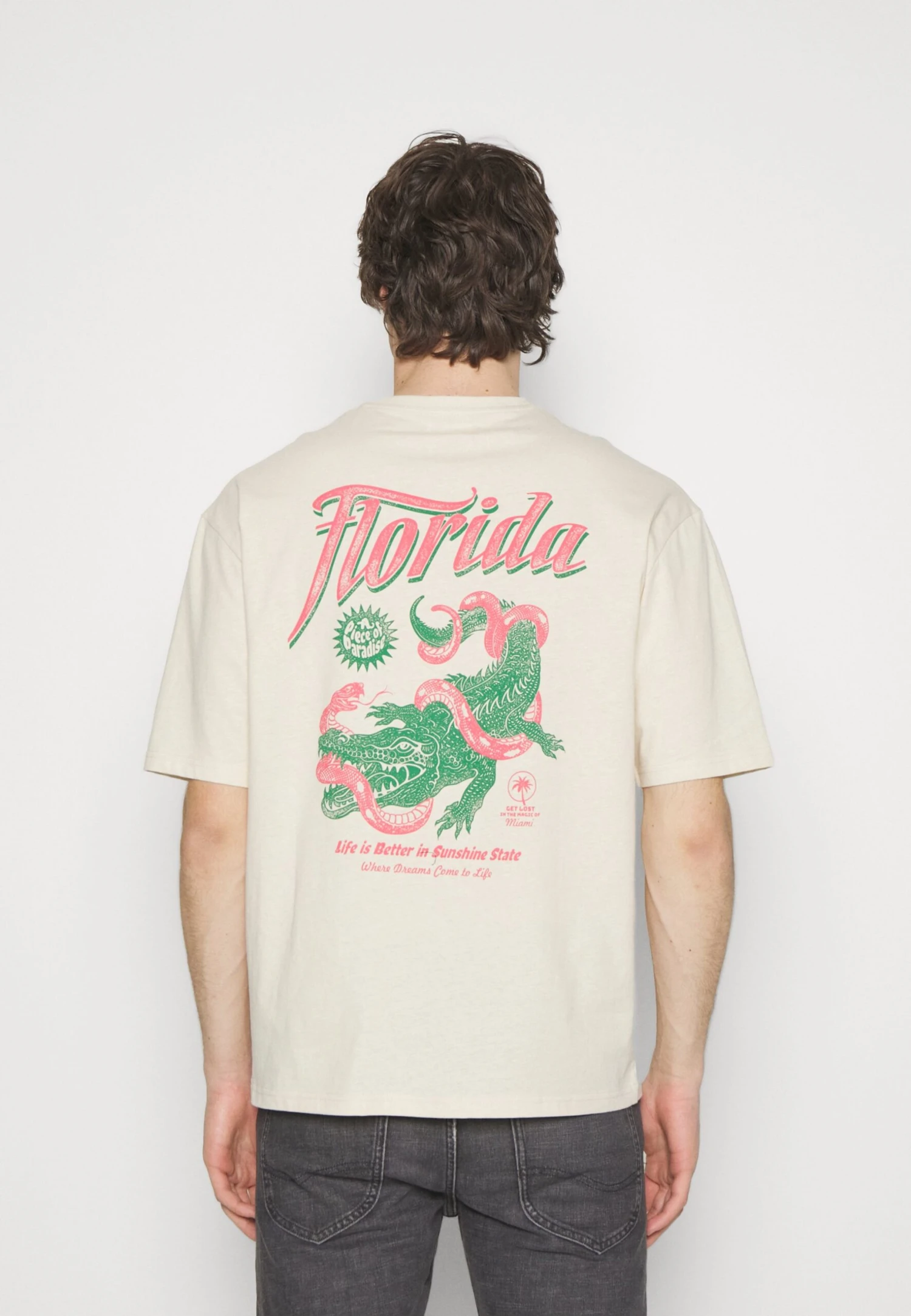 YOURTURN Crocodile Florida Graphic Tee Unisex- Print T-Shirt - Beige 3 YOURTURN Crocodile Florida Graphic Tee Unisex- Print T-Shirt - Beige