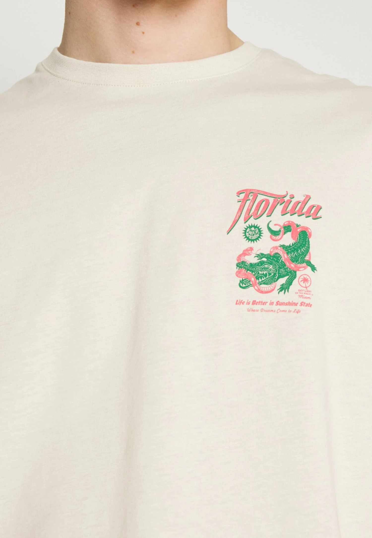 YOURTURN Crocodile Florida Graphic Tee Unisex- Print T-Shirt - Beige 7 YOURTURN Crocodile Florida Graphic Tee Unisex- Print T-Shirt - Beige - Image 5