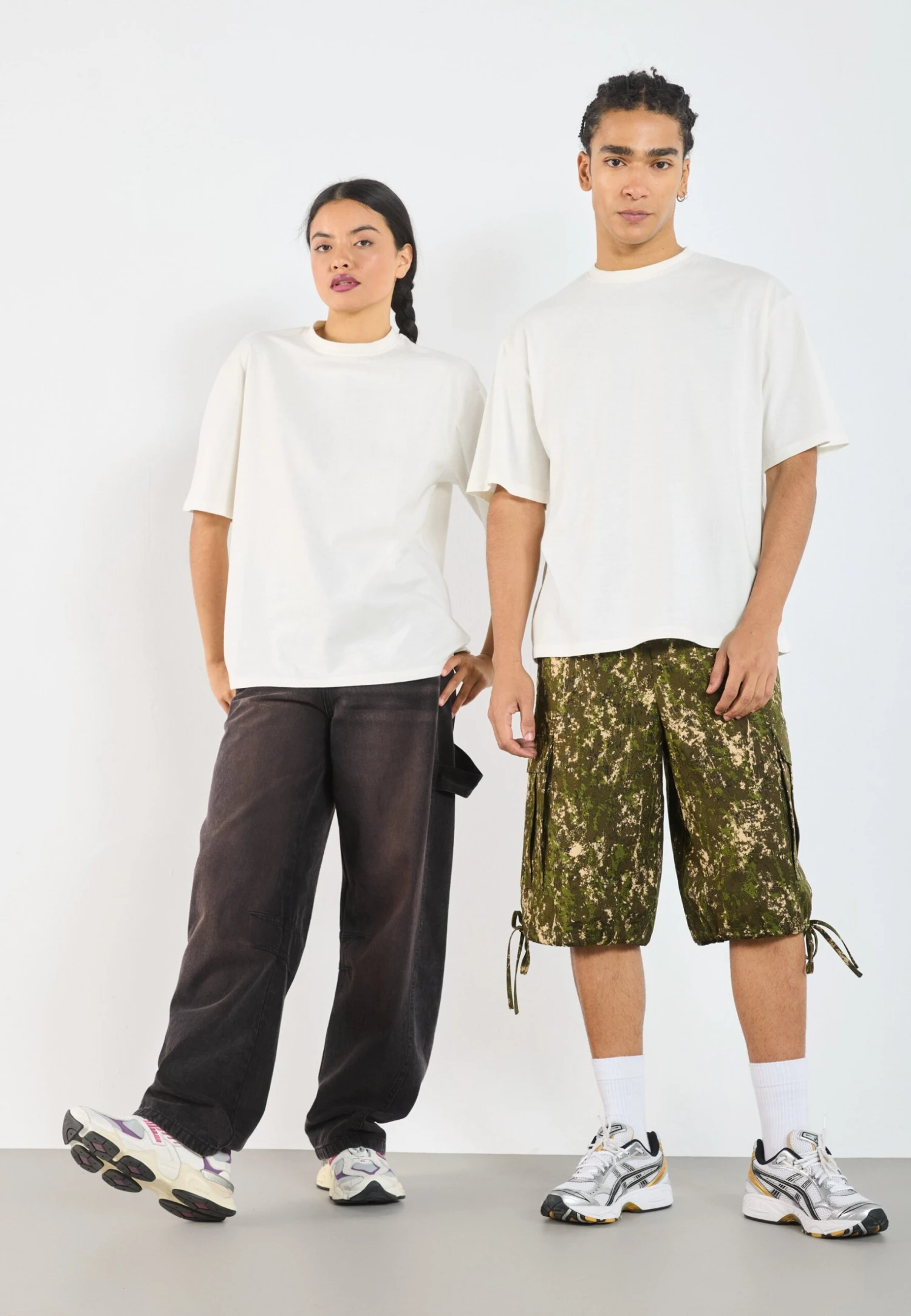 YOURTURN UNISEX 2 PACK BASIC BOXY T SHIRT - Basic T-shirt - Coffee Bean/egret 3 YOURTURN UNISEX 2 PACK BASIC BOXY T SHIRT - Basic T-shirt - Coffee Bean/egret