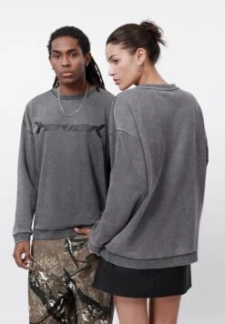 YOURTURN UNISEX - Sweatshirt - Acid Wash Dark Grey -Yourturn Shop 55b74e372d964a40a80dc1b19562d80e