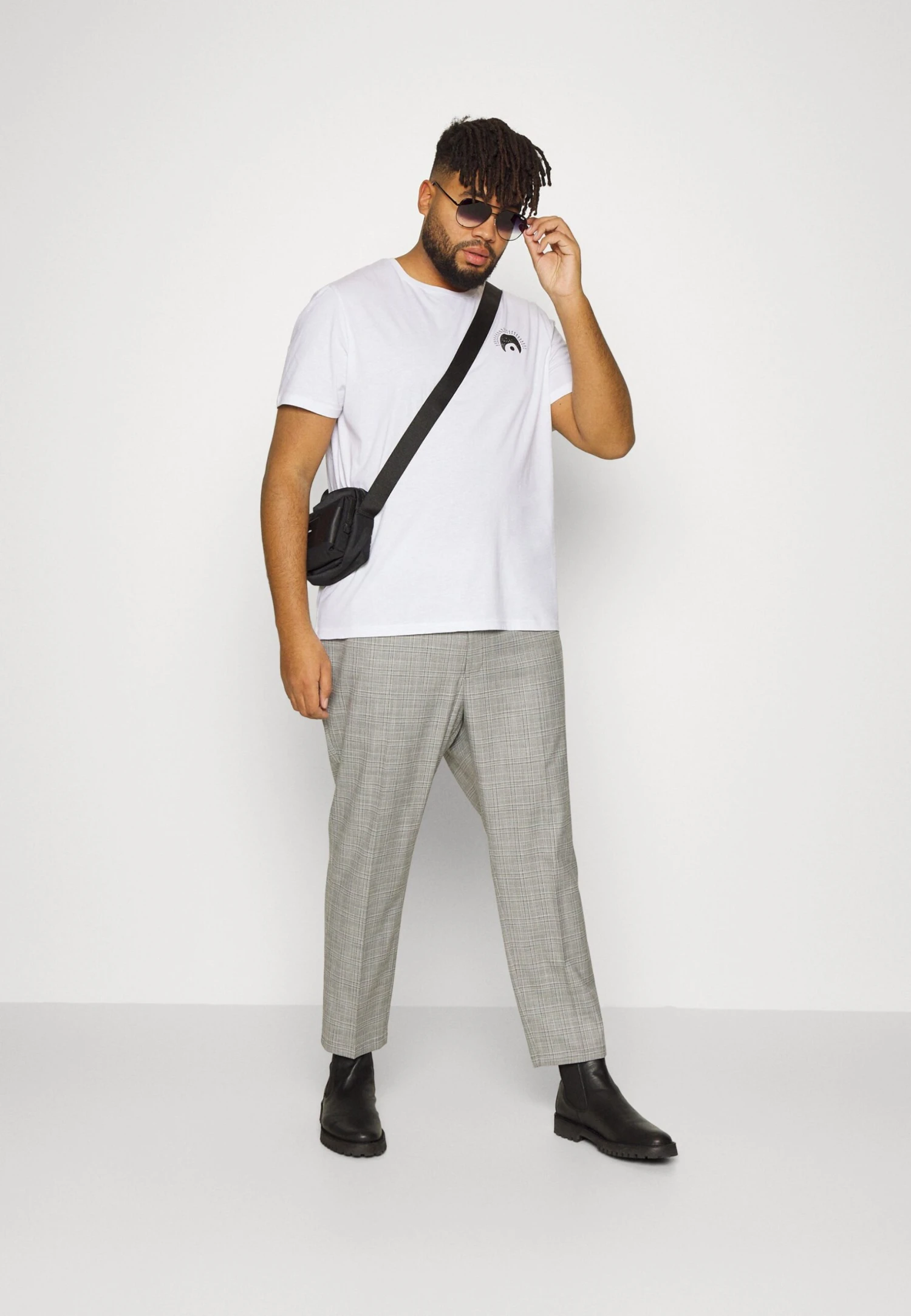 YOURTURN Eye Moon Tee Unisex - Print T-Shirt - White 4 YOURTURN Eye Moon Tee Unisex - Print T-Shirt - White - Image 2