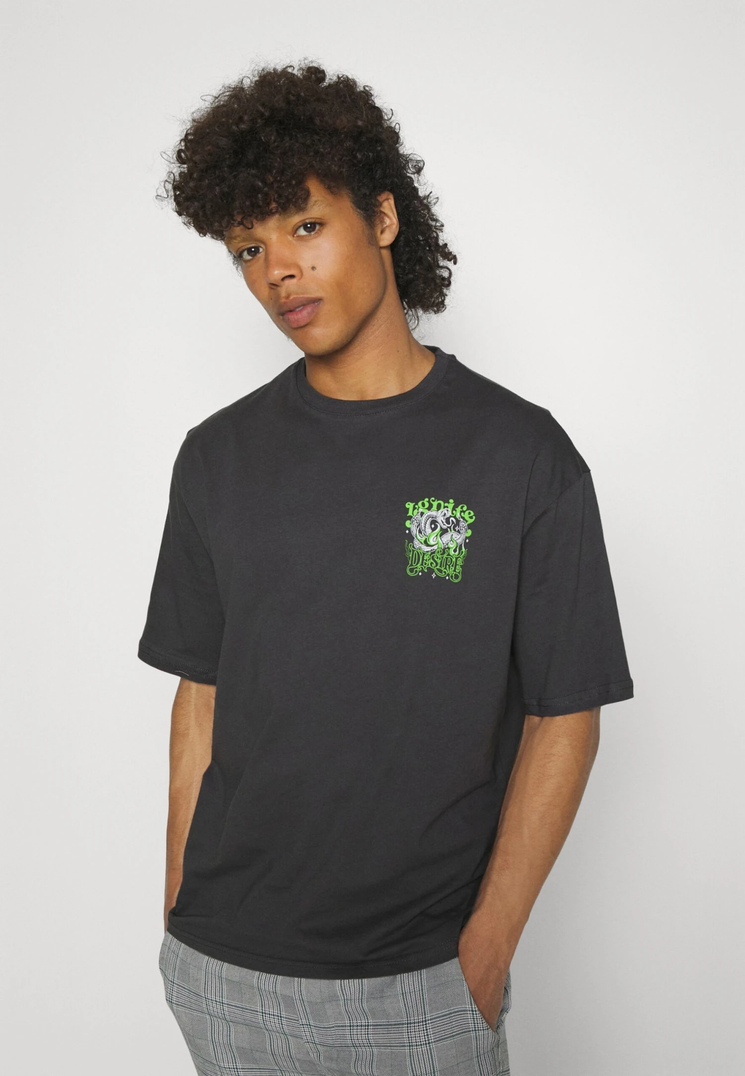 YOURTURN Snake Desire Tee Unisex - Print T-Shirt - Dark Grey 7 YOURTURN Snake Desire Tee Unisex - Print T-Shirt - Dark Grey - Image 5