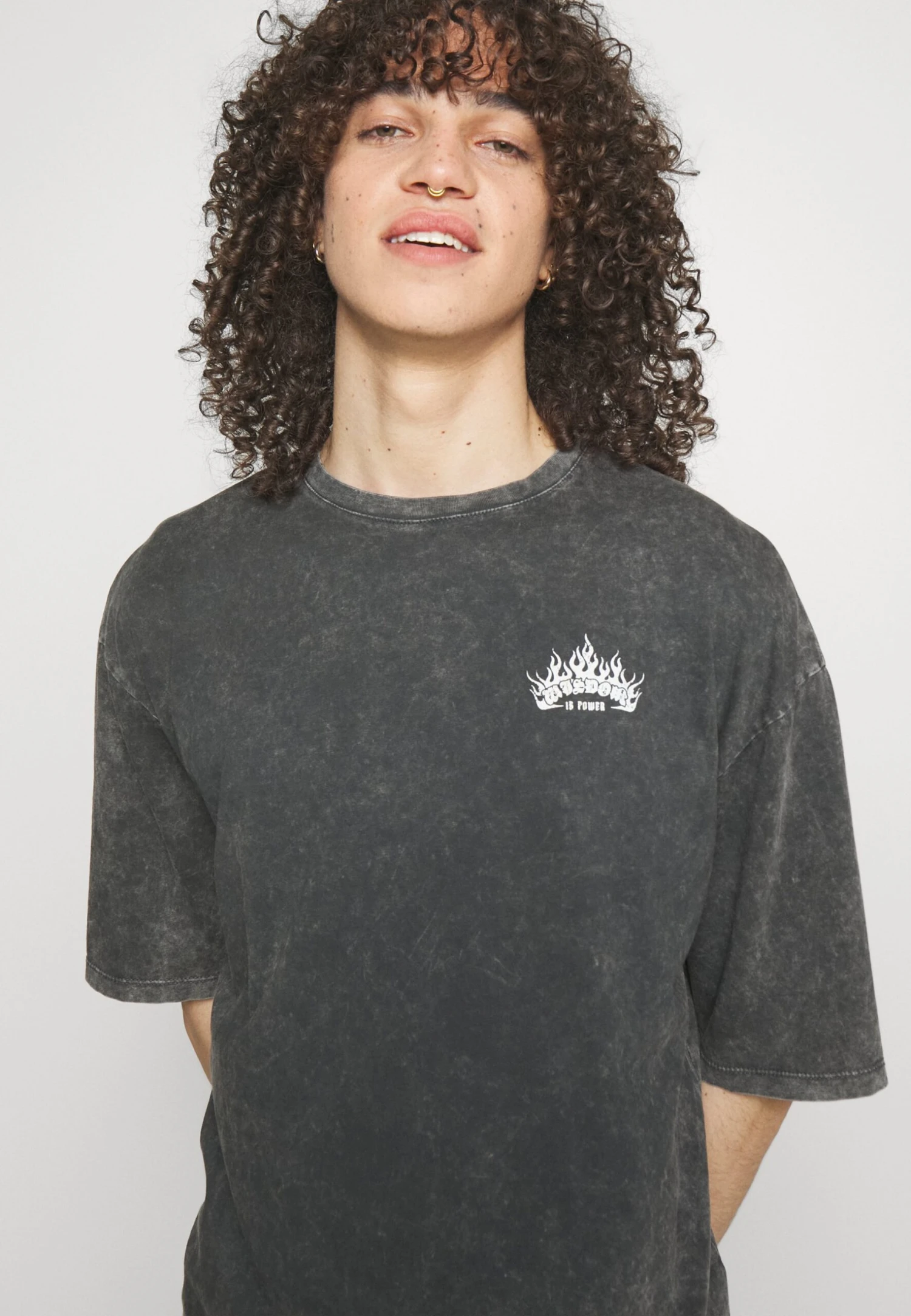 YOURTURN Skull Graphic Tee Unisex - Print T-Shirt - Mottled Black 6 YOURTURN Skull Graphic Tee Unisex - Print T-Shirt - Mottled Black - Image 4