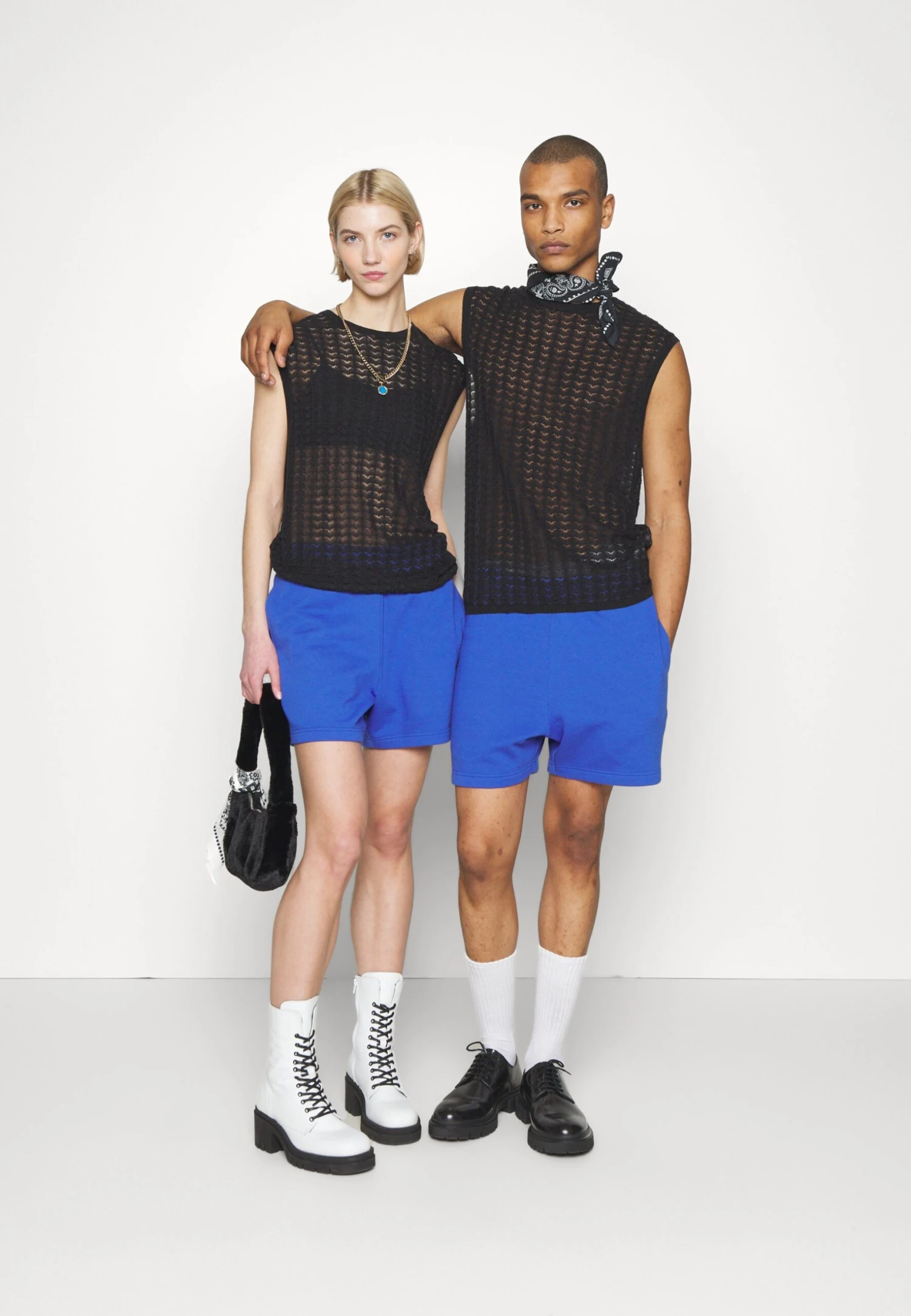 YOURTURN Sheer- Jumper - Black 4 YOURTURN Sheer- Jumper - Black - Image 2