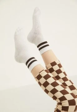 UNISEX 7 PACK - Socks - White/black/mottled Dark Grey -Yourturn Shop 639a7156345849d79f32fe61da1be2f8