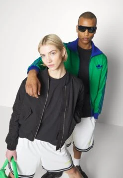 YOURTURN 3Pack Unisex - Basic T-Shirt - White/Mint/Black 15 YOURTURN 3Pack Unisex - Basic T-Shirt - White/Mint/Black -Yourturn Shop 653bc11f8bea43f9b6b61d016c1de7b7