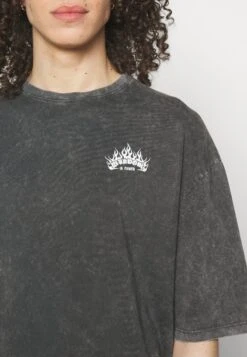 YOURTURN Skull Graphic Tee Unisex - Print T-Shirt - Mottled Black 13 YOURTURN Skull Graphic Tee Unisex - Print T-Shirt - Mottled Black -Yourturn Shop 68c8779b8a18425b8935c578b5aa33b5