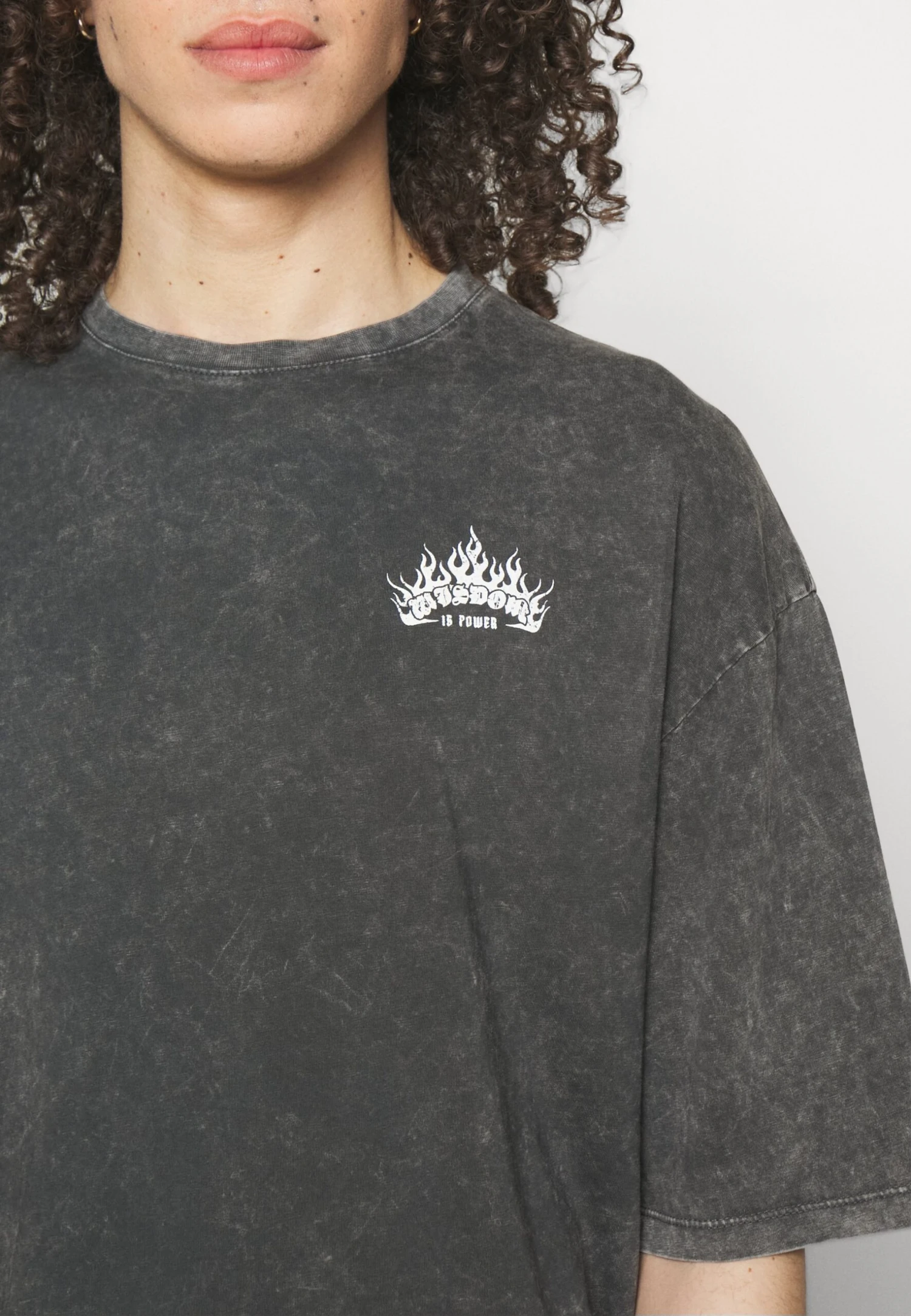 YOURTURN Skull Graphic Tee Unisex - Print T-Shirt - Mottled Black 8 YOURTURN Skull Graphic Tee Unisex - Print T-Shirt - Mottled Black - Image 6