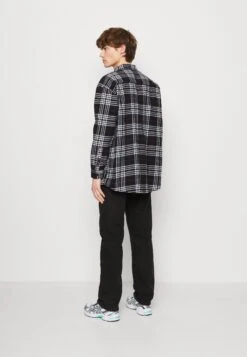 YOURTURN Unisex - Button-Down Blouse - White/Black 10 YOURTURN Unisex - Button-Down Blouse - White/Black -Yourturn Shop 6aba1b129255465dbe34f004d9c8a98e