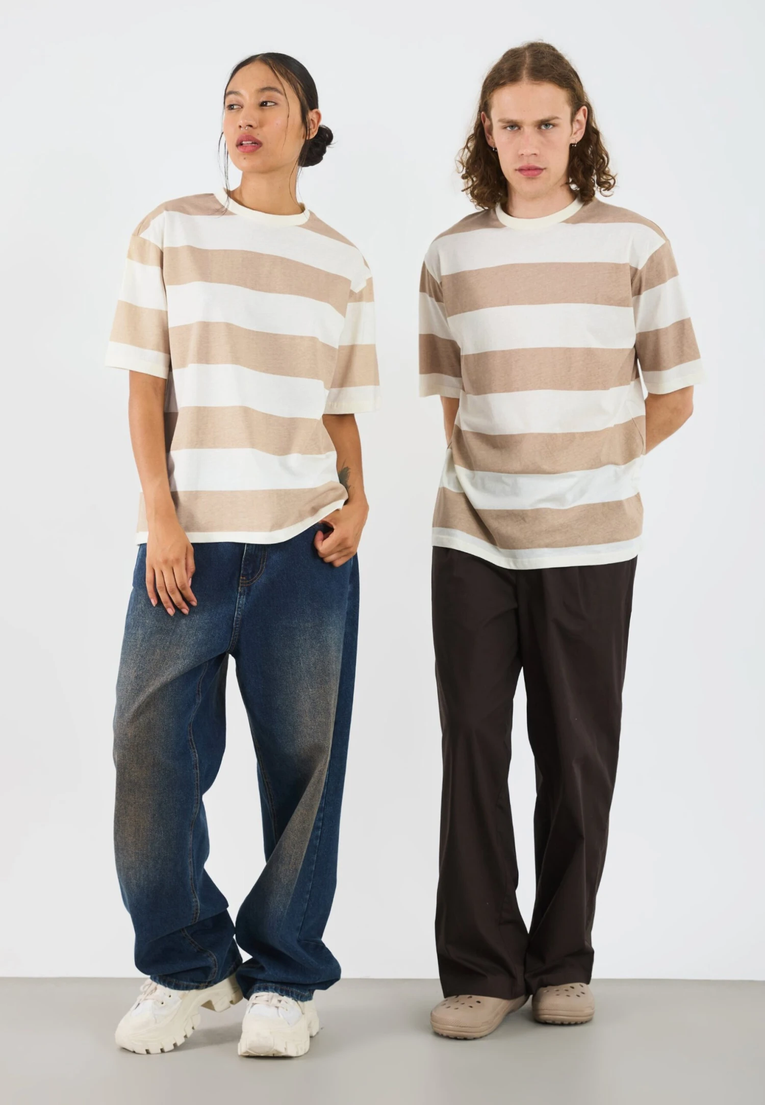 YOURTURN UNISEX OVERSIZED STRIPE - Print T-shirt - Sand/off White 4 YOURTURN UNISEX OVERSIZED STRIPE - Print T-shirt - Sand/off White - Image 2