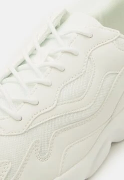 YOURTURN Unisex - Trainers - White -Yourturn Shop 6e434ab1dbb742b4a57fcdd6db468256