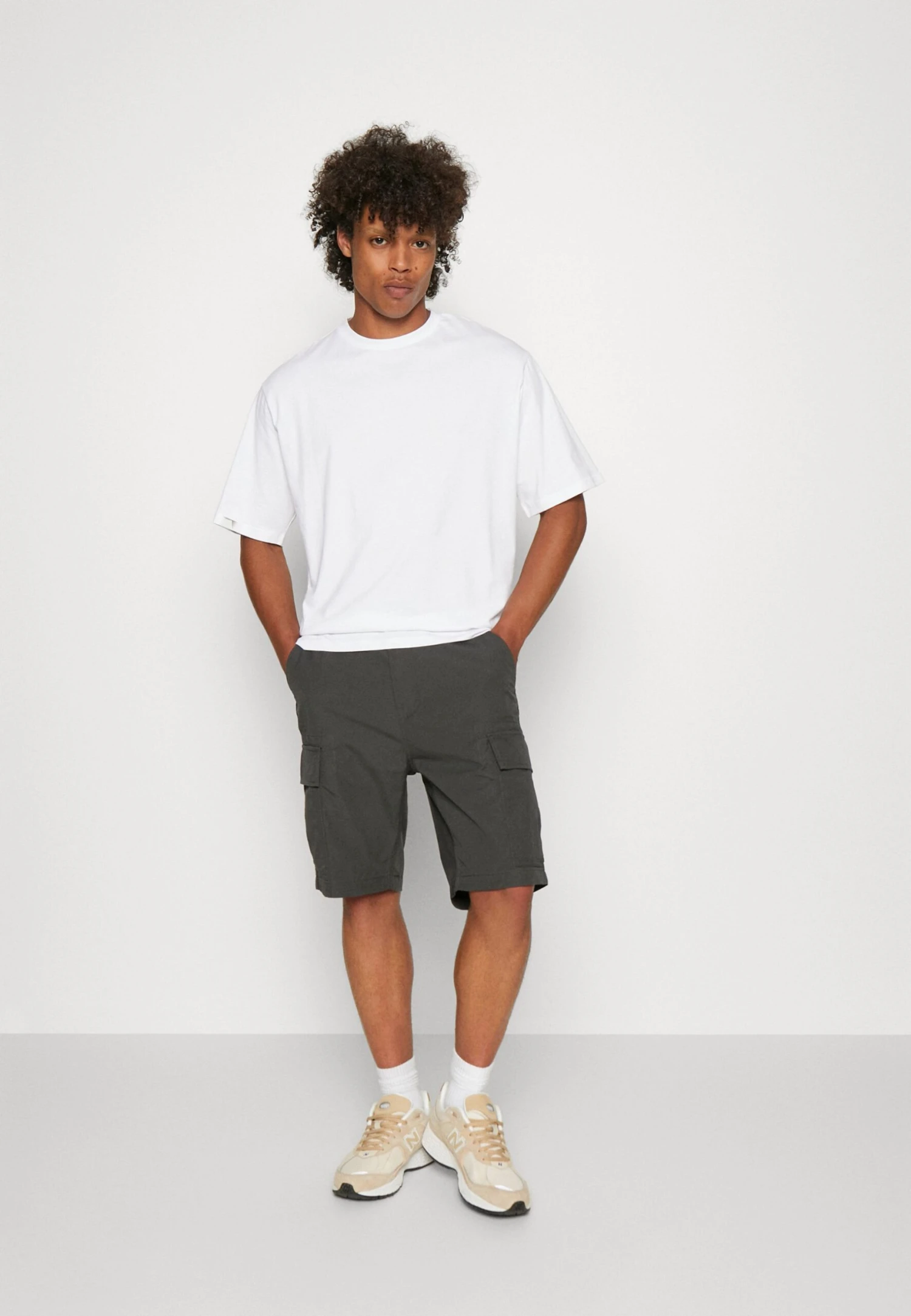 YOURTURN 3Pack Unisex - Basic T-Shirt - White/Dark Grey /Dark Brown 3 YOURTURN 3Pack Unisex - Basic T-Shirt - White/Dark Grey /Dark Brown