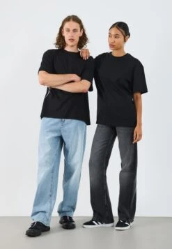 YOURTURN UNISEX 5 PACK BASIC LOOSE T-SHIRT - Basic T-shirt - Black