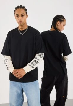 YOURTURN UNISEX - Long Sleeved Top - Black/white 12 YOURTURN UNISEX - Long Sleeved Top - Black/white -Yourturn Shop 7694b0af99f849b9b9f109e3dcd66f09