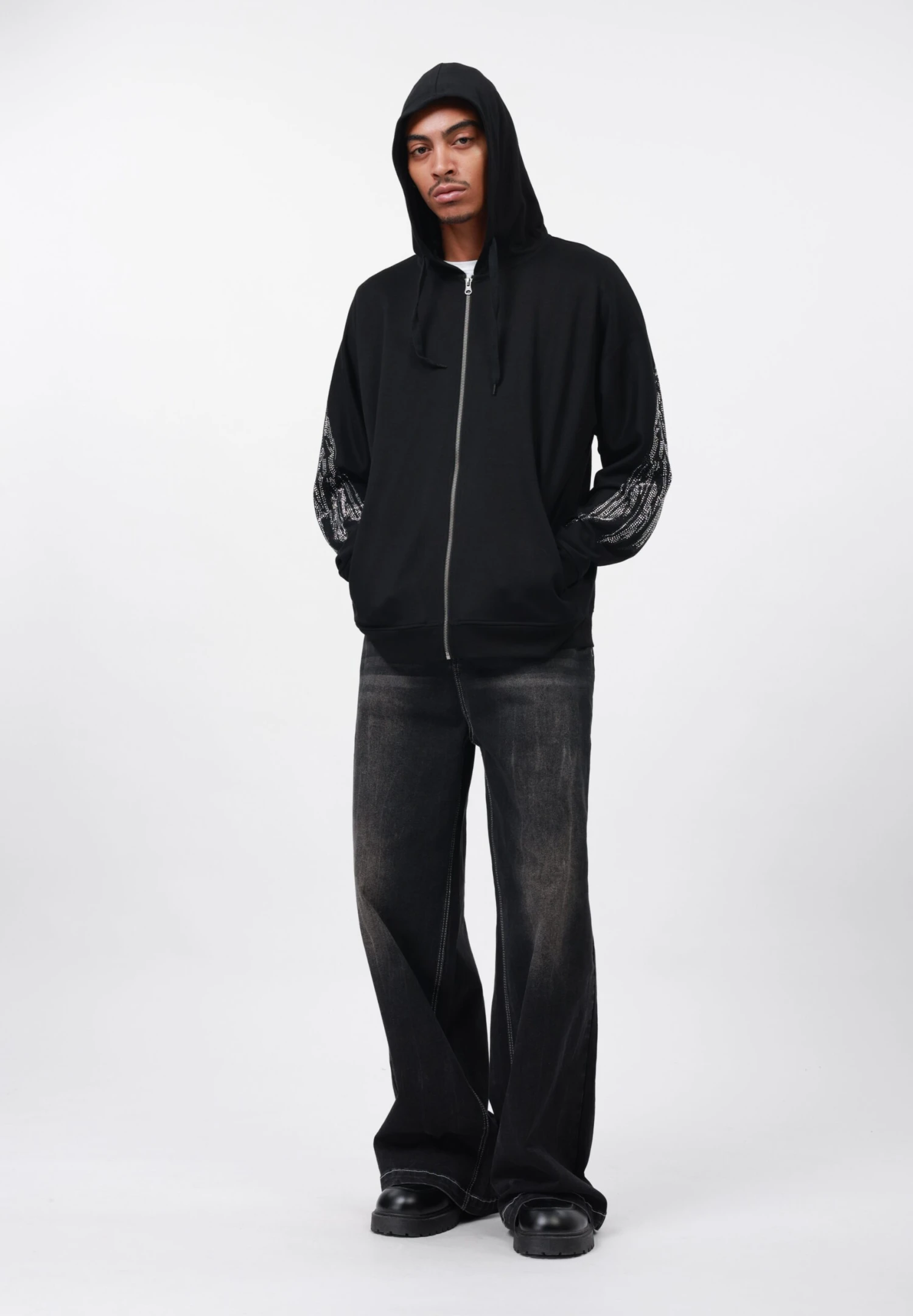 YOURTURN RHINESTONE ZIP THROUGH - Zip-up Sweatshirt - Black 4 YOURTURN RHINESTONE ZIP THROUGH - Zip-up Sweatshirt - Black - Image 2