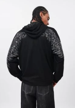 YOURTURN RHINESTONE ZIP THROUGH - Zip-up Sweatshirt - Black 10 YOURTURN RHINESTONE ZIP THROUGH - Zip-up Sweatshirt - Black -Yourturn Shop 7f97c0e362b349059b69448fdd64ff22