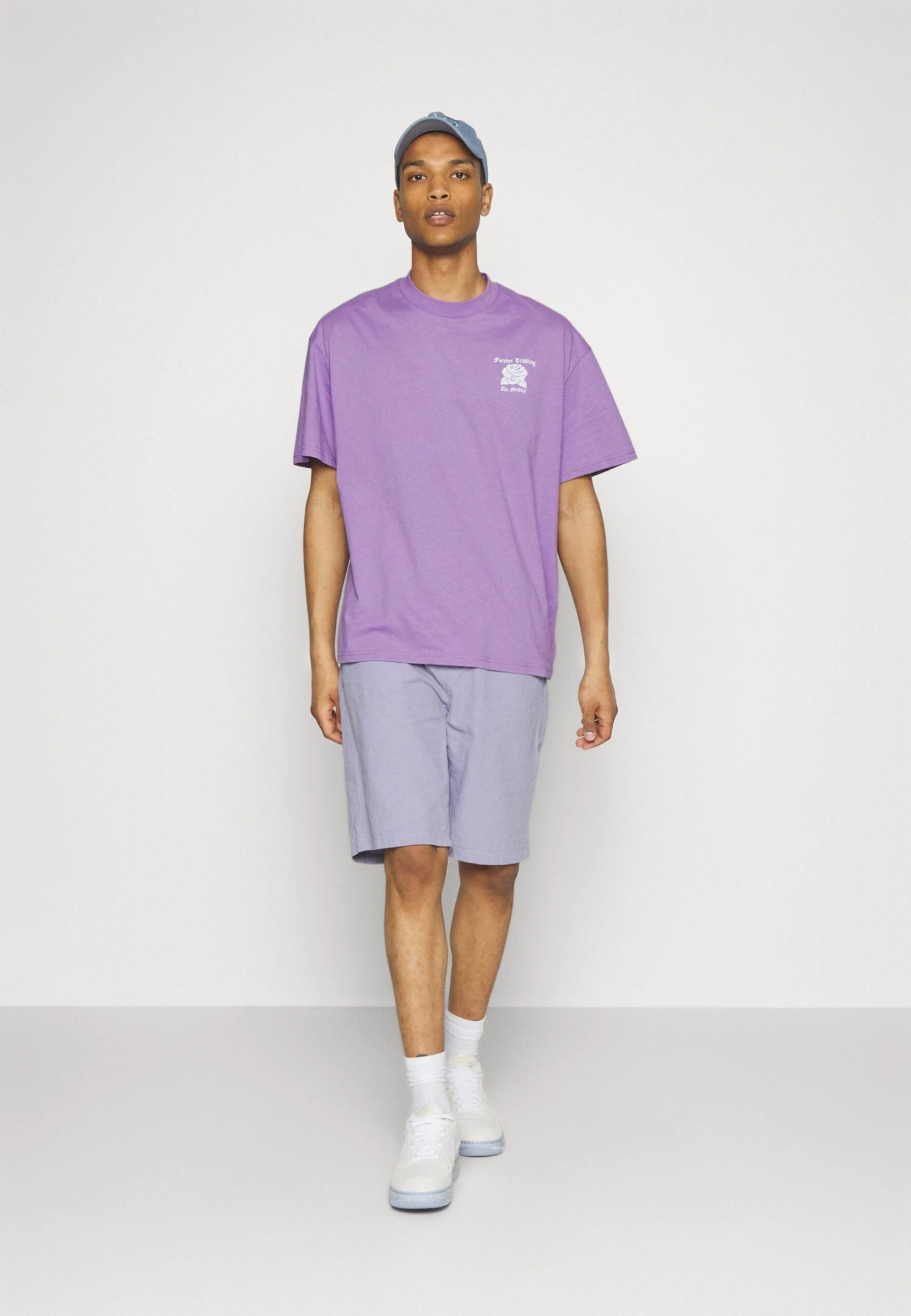 YOURTURN Unisex - Print T-Shirt - Lilac 4 YOURTURN Unisex - Print T-Shirt - Lilac - Image 2