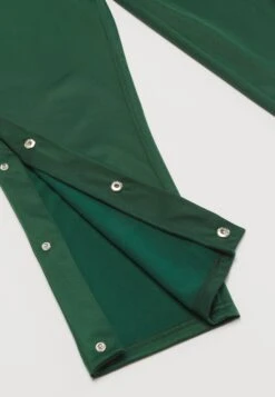 YOURTURN Tracksuit Bottoms - Dark Green 23 YOURTURN Tracksuit Bottoms - Dark Green -Yourturn Shop 894fd2b042234efdbe88466c6296ab04